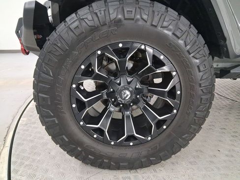 Used 2021 Jeep Wrangler Unlimited Rubicon image 11