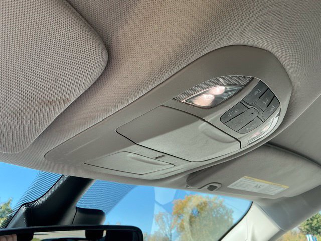 Used 2024 Chrysler Pacifica Limited FWD image 33