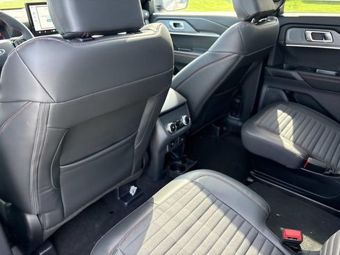 New 2026 Ford Explorer ST-Line AWD/4WD image 17