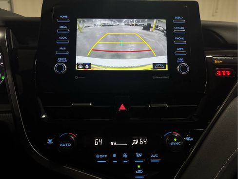 Used 2024 Toyota Camry SE FWD image 10
