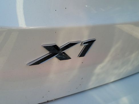 Used 2023 BMW X1 xDrive28i w/ M Sport Package AWD/4WD image 6