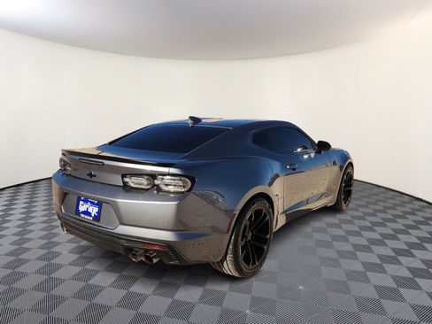 Used 2022 Chevrolet Camaro LT image 4