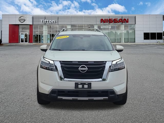 Used 2024 Nissan Pathfinder SL AWD/4WD image 2