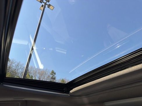 Used 2024 Toyota Sienna Platinum image 15