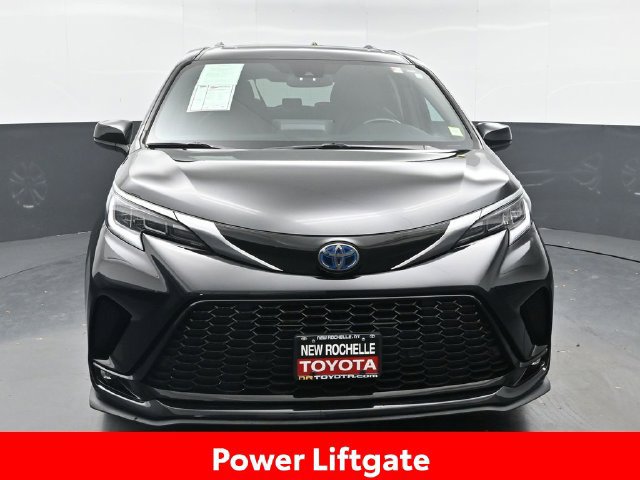 Certified 2023 Toyota Sienna XSE w/ XSE Plus Package AWD/4WD image 11