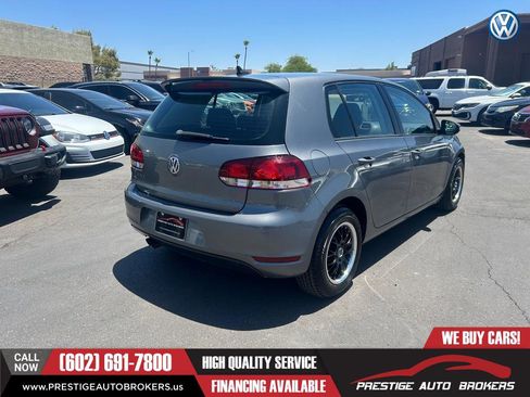Used 2014 Volkswagen Golf 4-Door FWD image 4