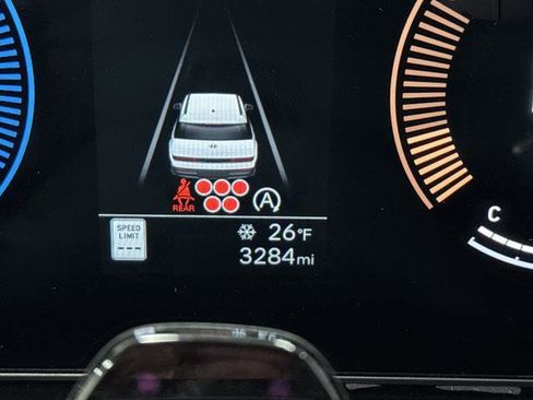 Used 2025 Hyundai Santa Fe SEL image 6