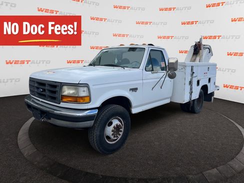 Used 1996 Ford F450 2WD Regular Cab Super Duty image 1