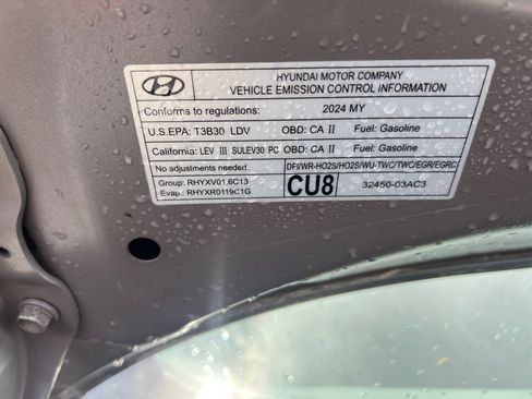 Used 2024 Hyundai Elantra Blue image 38