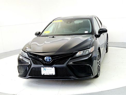 Used 2022 Toyota Camry SE image 8