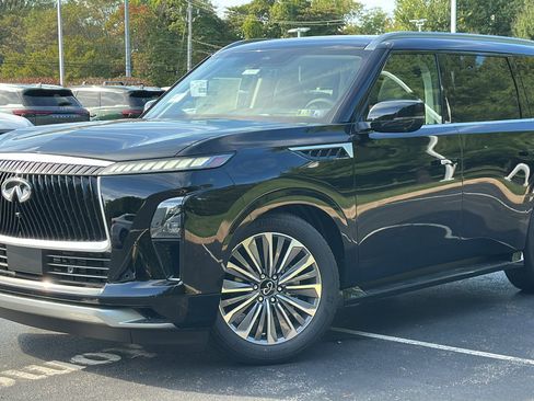 New 2026 INFINITI QX80 Luxe image 1