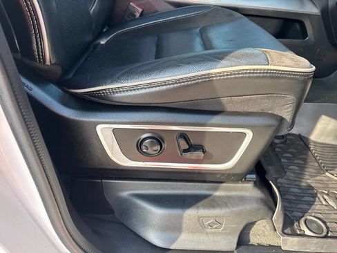 Used 2023 RAM 1500 Laramie AWD/4WD image 31