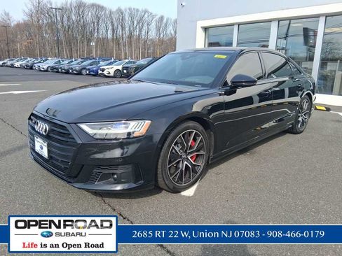 Used 2020 Audi S8 L w/ S8 Executive Package image 3