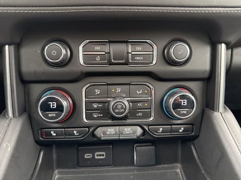 Used 2023 Chevrolet Tahoe Z71 w/ Z71 Off-Road Package image 43