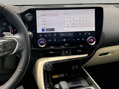 Used 2024 Lexus NX 250 FWD image 7