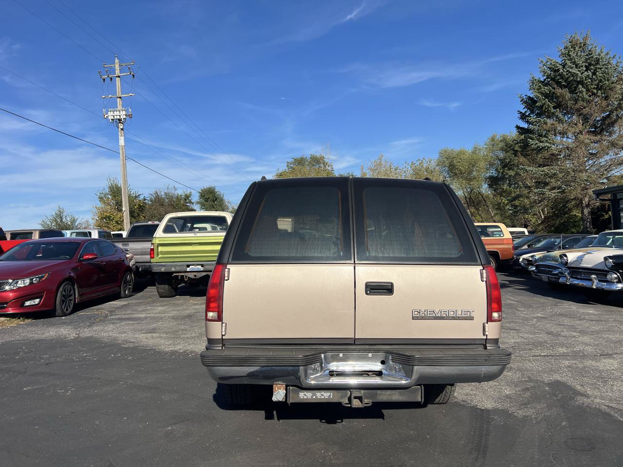 Used 1992 Chevrolet Suburban 4WD image 5