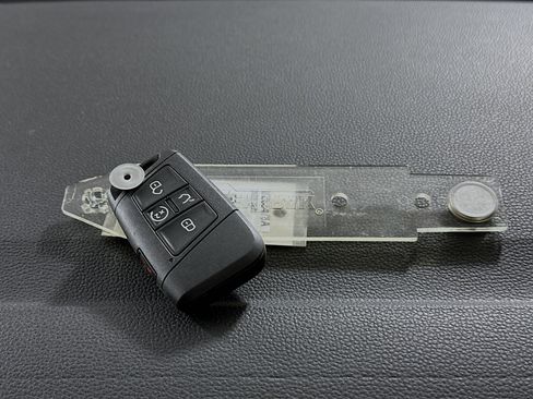 Used 2023 Volkswagen Jetta SE w/ Panoramic Sunroof Package image 33