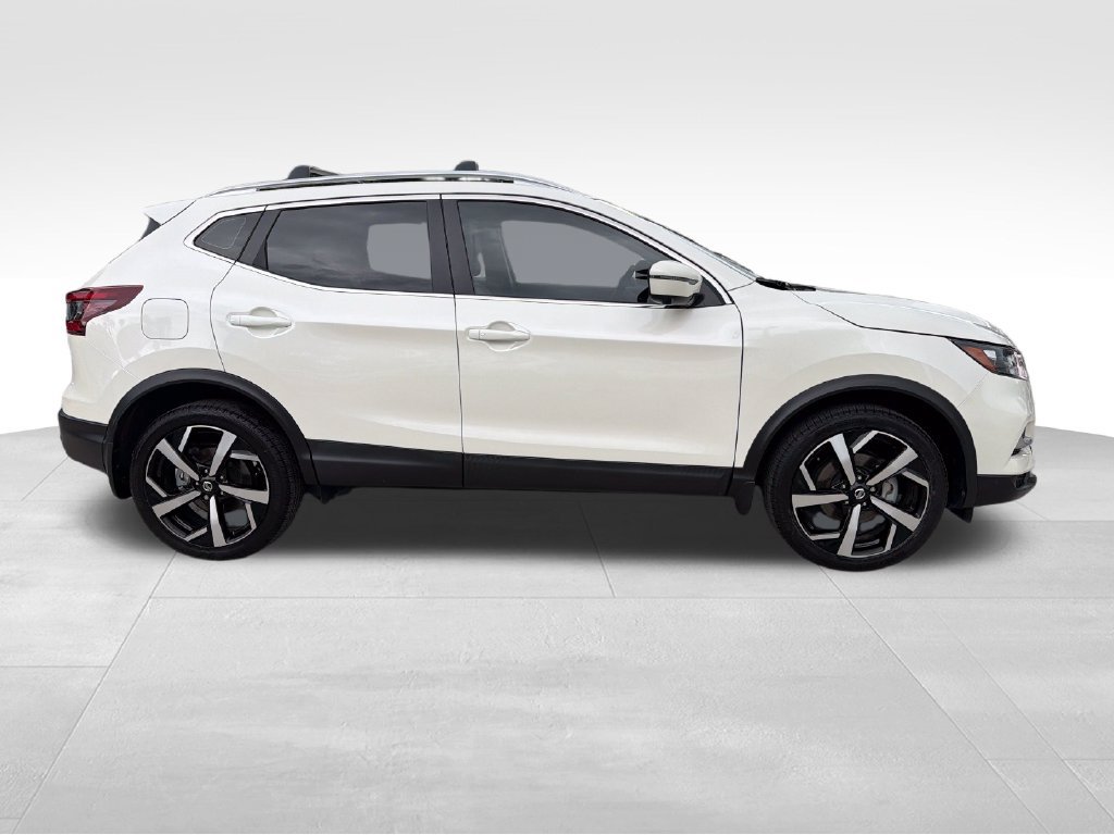 Used 2021 Nissan Rogue Sport SL FWD image 9