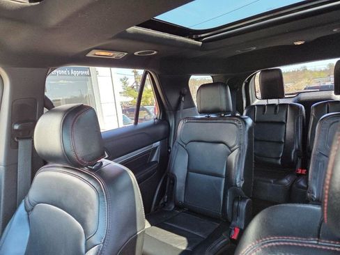 Used 2016 Ford Explorer Sport w/ Equipment Group 401A AWD/4WD image 12