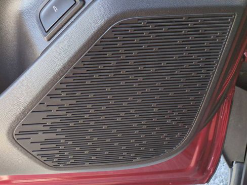 Used 2025 Chevrolet Equinox ACTIV w/ Safety and Technology Package image 24