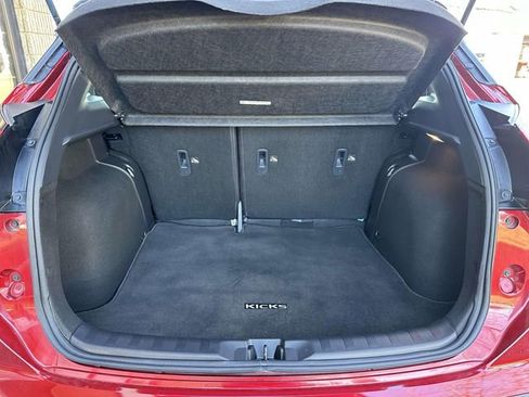 Used 2023 Nissan Kicks SR w/ SR Premium Package image 11