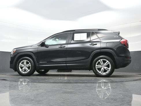 Used 2022 GMC Terrain SLE w/ Driver Convenience Package image 27