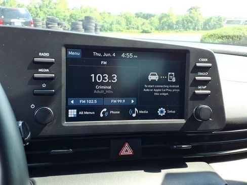 Used 2025 Hyundai Elantra Sport FWD image 11