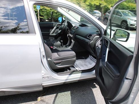 Used 2018 Subaru Forester 2.5i Premium AWD/4WD image 13