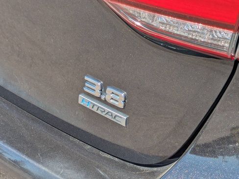 Used 2018 Genesis G80 3.8 AWD/4WD image 8