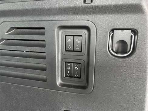 Certified 2024 Chevrolet Traverse RS image 18