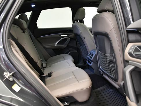 Used 2025 Audi Q5 Premium w/ Convenience Package image 51