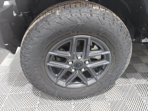 Used 2024 Jeep Wrangler Unlimited Sport AWD/4WD image 6