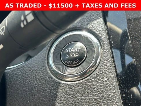 Used 2020 Nissan Rogue SV FWD image 25