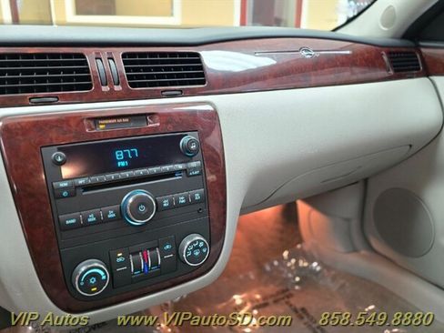 Used 2006 Chevrolet Impala LT FWD image 19