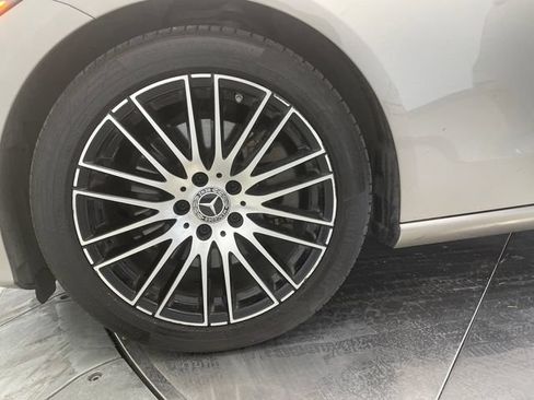 Used 2024 Mercedes-Benz C 300 Sedan image 10