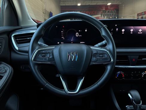 Used 2025 Buick Encore GX Preferred FWD image 31