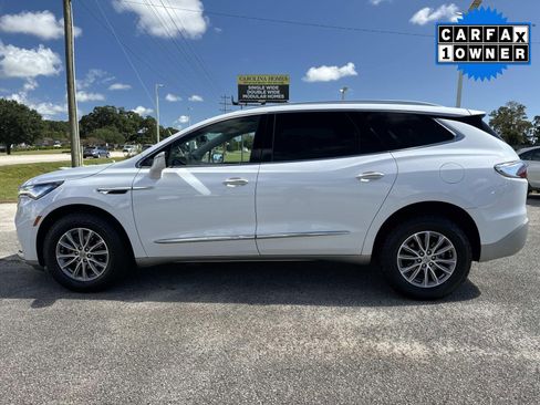 Used 2023 Buick Enclave Essence image 7