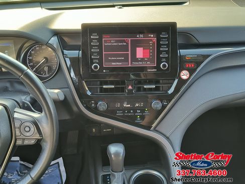 Used 2024 Toyota Camry SE image 18