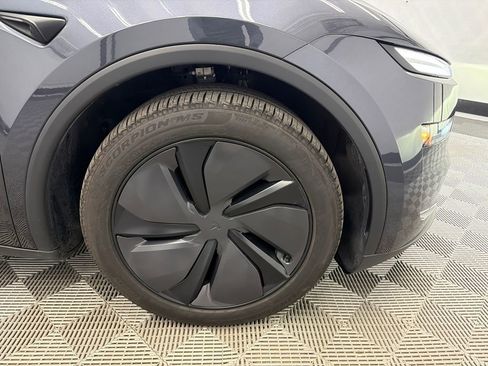 Used 2026 Tesla Model Y Long Range image 13