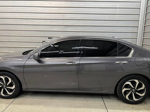 Used 2017 Honda Accord EX-L image 7