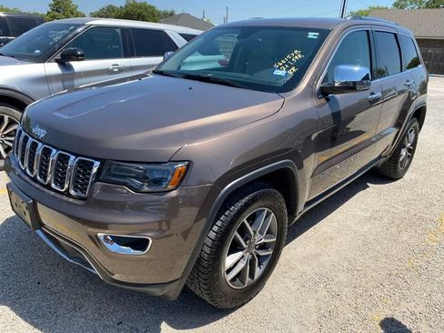 Used 2021 Jeep Grand Cherokee Limited w/ Luxury Group II RWD image 2