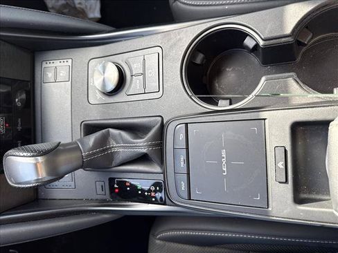 Used 2022 Lexus IS 350 F Sport RWD image 15