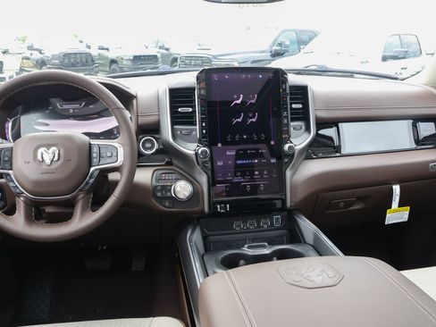 New 2026 RAM 1500 Laramie AWD/4WD image 17