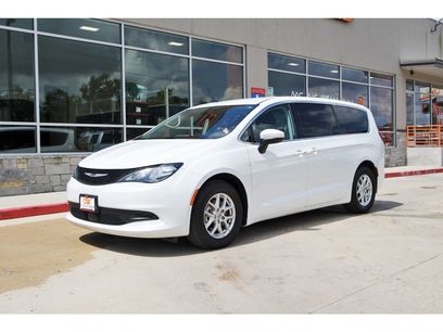 Used 2022 Chrysler Voyager LX