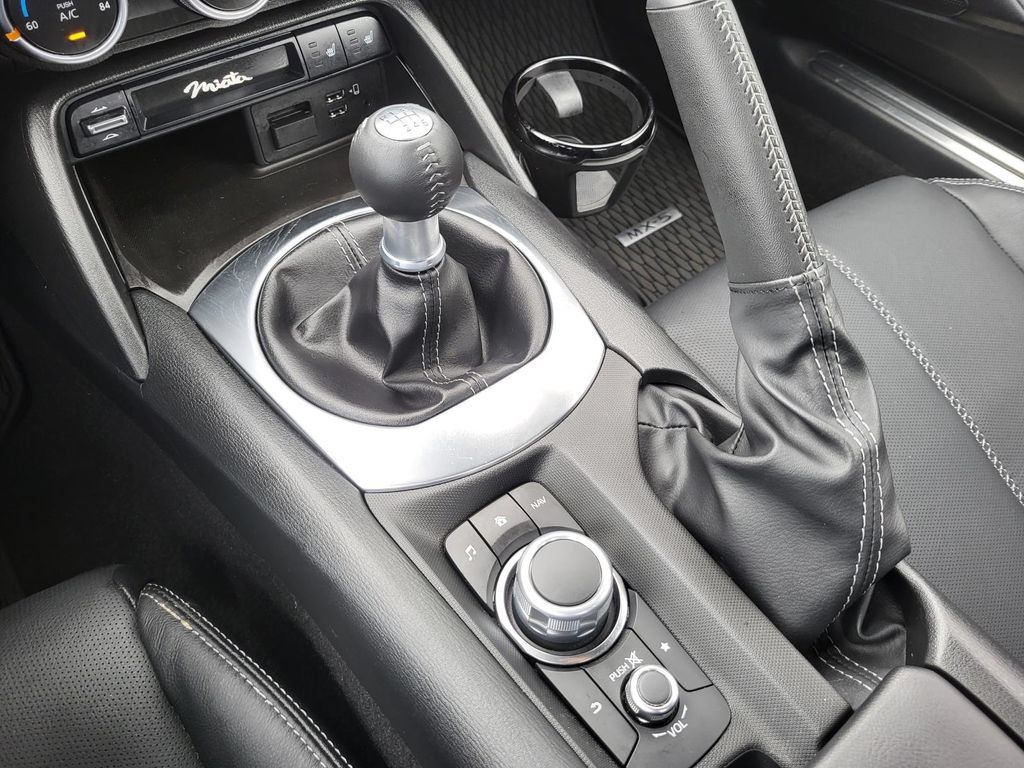Certified 2023 MAZDA MX-5 Miata Grand Touring w/ Weather Package RWD image 25