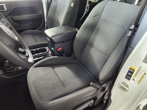 Used 2021 Jeep Wrangler Unlimited Sport image 12