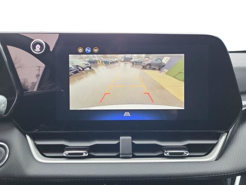 Used 2026 Chevrolet Equinox LT FWD image 17