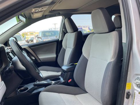 Used 2015 Toyota RAV4 XLE AWD/4WD image 15