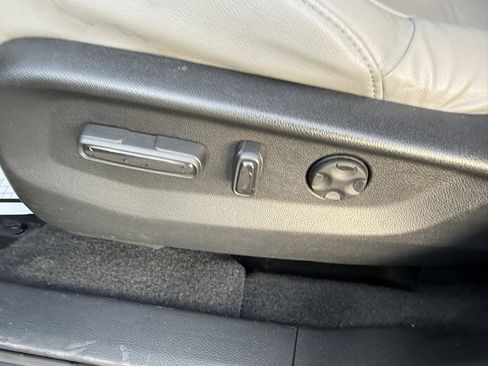 Used 2019 Honda CR-V EX-L image 16