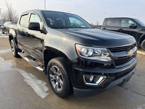 Used 2020 Chevrolet Colorado Z71 image 3